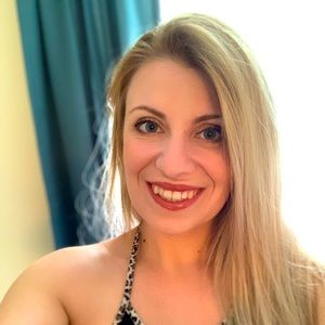 Meet your Posher, Briana